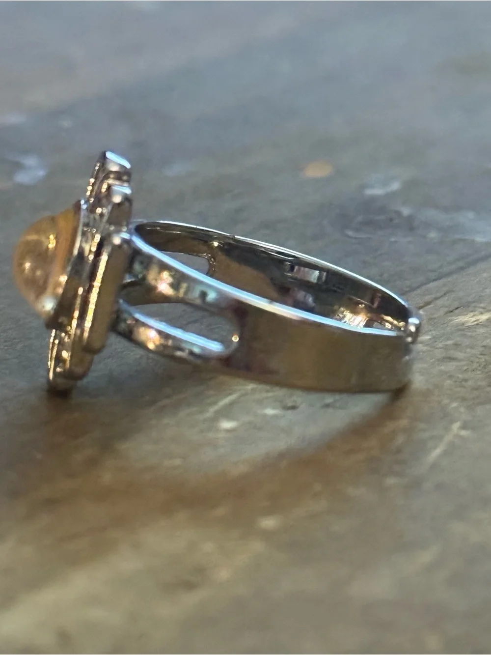 Vintage silver tone geometric glitter cabochon stone ring